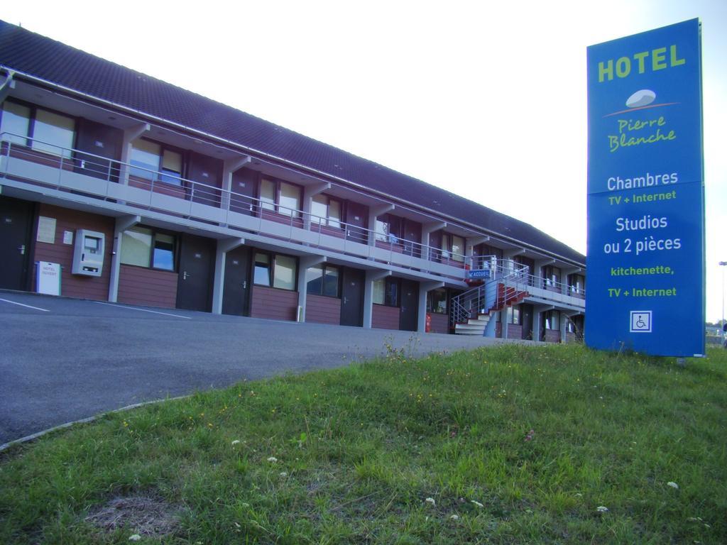 Hotel Pierre Blanche Chatillon-en-Michaille Bagian luar foto