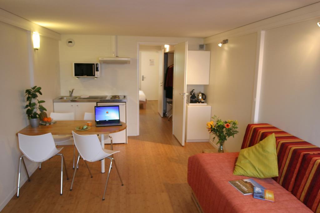Hotel Pierre Blanche Chatillon-en-Michaille Ruang foto