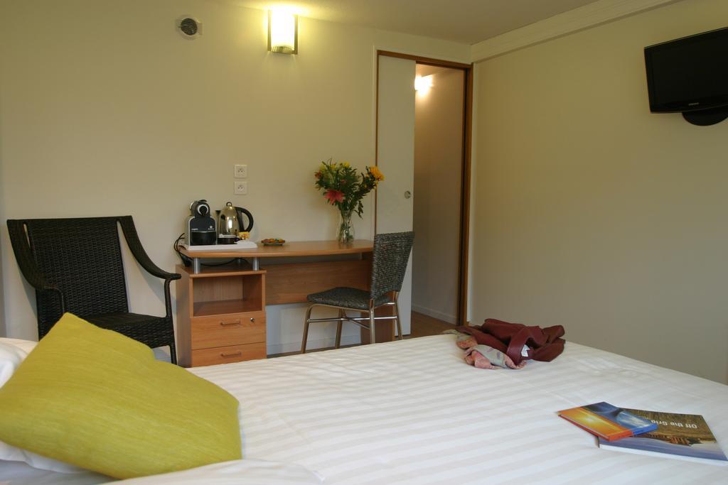 Hotel Pierre Blanche Chatillon-en-Michaille Ruang foto