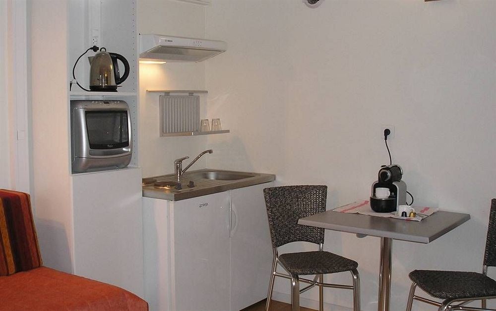 Hotel Pierre Blanche Chatillon-en-Michaille Bagian luar foto