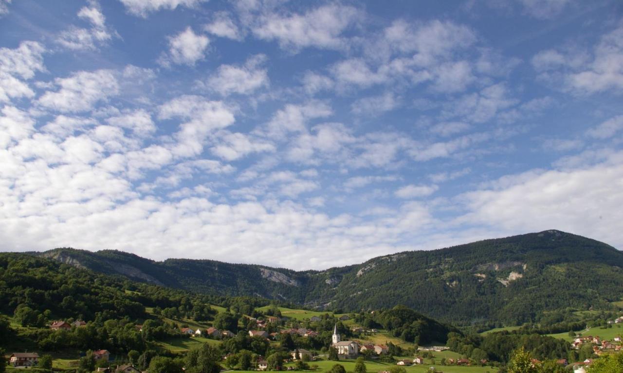 Hotel Pierre Blanche Chatillon-en-Michaille Bagian luar foto